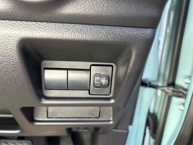 スペーシア ハイブリッドＸ　届け出済み未使用車　両側電動スライドドア　クリアランスソナー　衝突被害軽減システム　オートライト　ＬＥＤヘッドランプ　スマートキー　アイドリングストップ　電動格納ミラー　シートヒーター　ＣＶＴ（47枚目）