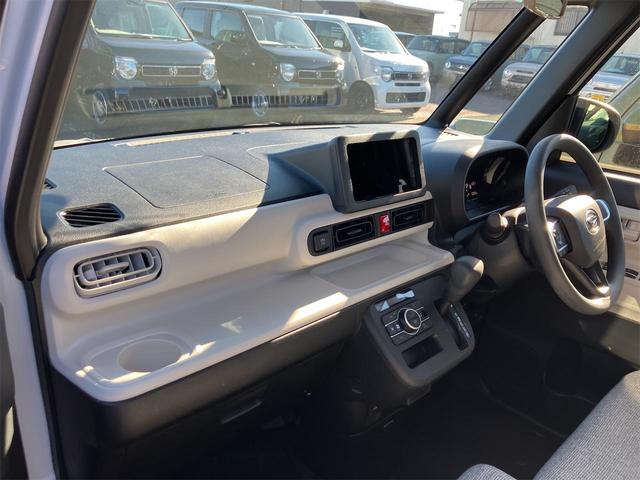 ムーヴキャンバス ストライプスＸ　バックカメラ　両側電動スライドドア　クリアランスソナー　衝突被害軽減システム　オートライト　スマートキー　アイドリングストップ　電動格納ミラー　ベンチシート　ＣＶＴ　盗難防止システム　ＡＢＳ　ＥＳＣ（15枚目）