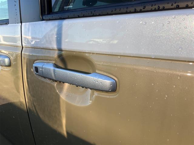 ムーヴキャンバス ストライプスＸ　バックカメラ　両側電動スライドドア　クリアランスソナー　衝突被害軽減システム　オートライト　スマートキー　アイドリングストップ　電動格納ミラー　ベンチシート　ＣＶＴ　盗難防止システム　ＡＢＳ　ＥＳＣ（38枚目）