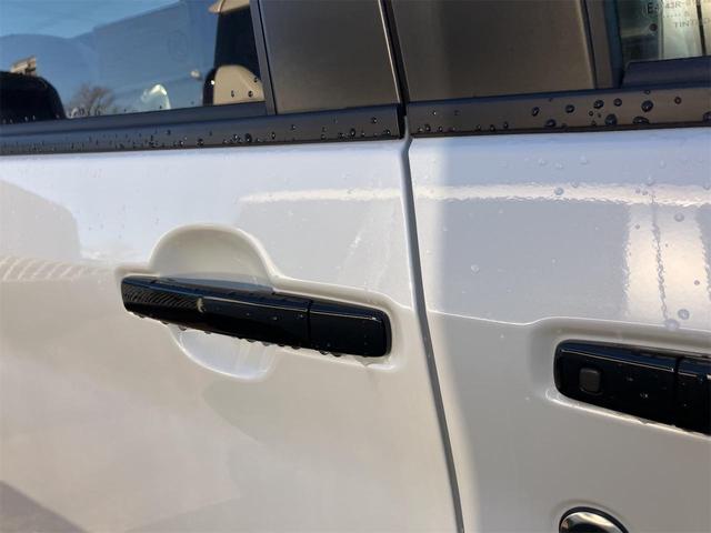 デリカミニ Ｇ　バックカメラ　両側スライド・片側電動　クリアランスソナー　レーンアシスト　衝突被害軽減システム　オートライト　ＬＥＤヘッドランプ　スマートキー　アイドリングストップ　電動格納ミラー　シートヒーター（30枚目）