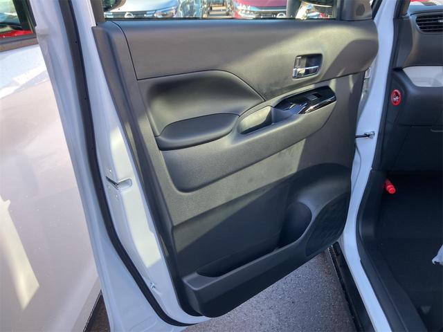 デリカミニ Ｇ　バックカメラ　両側スライド・片側電動　クリアランスソナー　レーンアシスト　衝突被害軽減システム　オートライト　ＬＥＤヘッドランプ　スマートキー　アイドリングストップ　電動格納ミラー　シートヒーター（51枚目）