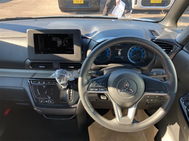 デリカミニ Ｇ　バックカメラ　両側スライド・片側電動　クリアランスソナー　レーンアシスト　衝突被害軽減システム　オートライト　ＬＥＤヘッドランプ　スマートキー　アイドリングストップ　電動格納ミラー　シートヒーター（7枚目）