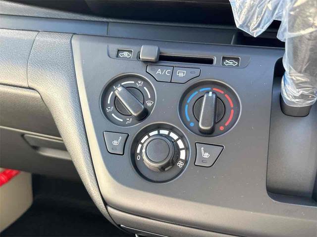 ｅＫワゴン Ｍ　届け出済み未使用車　バックカメラ　クリアランスソナー　レーンアシスト　衝突被害軽減システム　オートライト　キーレスエントリー　アイドリングストップ　電動格納ミラー　シートヒーター　ベンチシート　ＣＶＴ（8枚目）