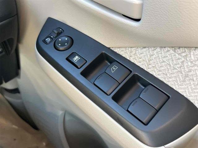 ｅＫワゴン Ｍ　届け出済み未使用車　バックカメラ　クリアランスソナー　レーンアシスト　衝突被害軽減システム　オートライト　キーレスエントリー　アイドリングストップ　電動格納ミラー　シートヒーター　ベンチシート　ＣＶＴ（14枚目）