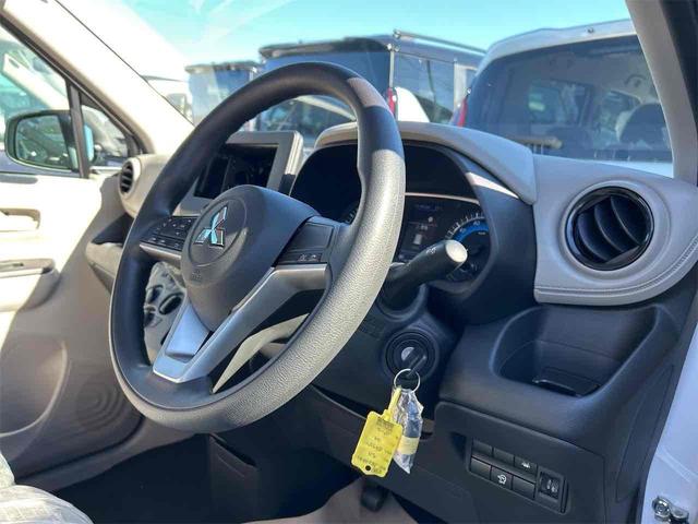 ｅＫワゴン Ｍ　届け出済み未使用車　バックカメラ　クリアランスソナー　レーンアシスト　衝突被害軽減システム　オートライト　キーレスエントリー　アイドリングストップ　電動格納ミラー　シートヒーター　ベンチシート　ＣＶＴ（43枚目）