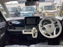 毎回座るフロントシート。運転席は必ず使用する部分ですので、座り心地が重要です！ 5