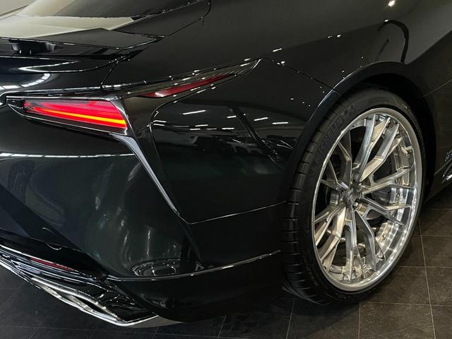 ＬＣ ＬＣ５００ｈ　Ｓパッケージ　モデリスタエアロ　ＬＥＸＵＳセーフティシステム　ＦＯＲＧＥＤ２２ＡＷ　カーボンルーフ　アルカンターラハーフレザーシート　マークレビンソン　可変マフラー　純正１０．３インチ　社外セキュリティー（52枚目）