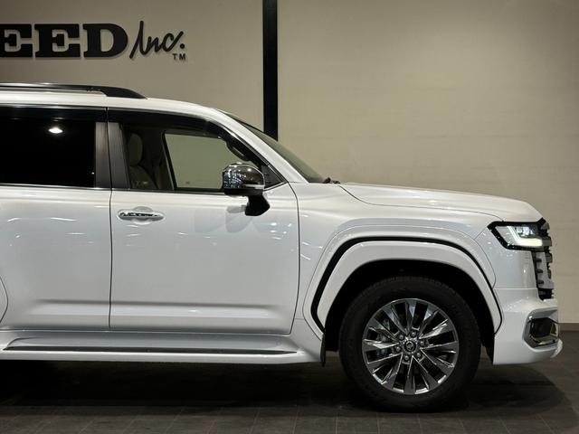 TOYOTA LAND CRUISER ZX | 2022 | WHITE | 8487 km | details TOYOTA LAND CRUISER ZX | 2022 | WHITE | 8487 km | details