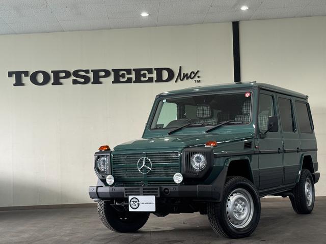 Ｇクラス Ｇ３５０　ブルーテック　エーゲードグリーン全塗装　４ＷＤ車輛　自社オリジナルナローカスタムＳｔｙｌｅ　クラシックグリル　チャック柄シートカバー　１６インチスチールホイール　五角シュラウドヘッドカバー　ヘッドライトカバー（6枚目）