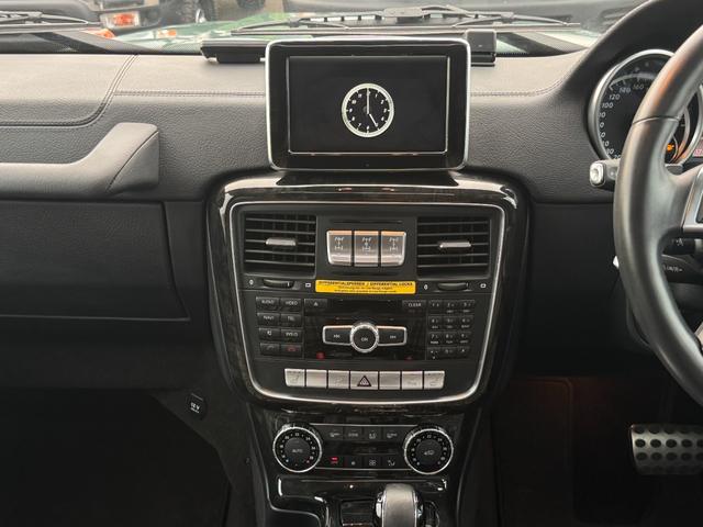 Ｇクラス Ｇ３５０　ブルーテック　エーゲードグリーン全塗装　４ＷＤ車輛　自社オリジナルナローカスタムＳｔｙｌｅ　クラシックグリル　チャック柄シートカバー　１６インチスチールホイール　五角シュラウドヘッドカバー　ヘッドライトカバー（14枚目）