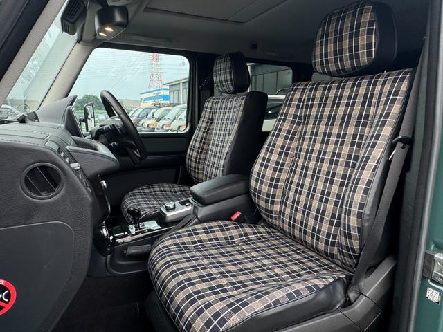 Ｇクラス Ｇ３５０　ブルーテック　エーゲードグリーン全塗装　４ＷＤ車輛　自社オリジナルナローカスタムＳｔｙｌｅ　クラシックグリル　チャック柄シートカバー　１６インチスチールホイール　五角シュラウドヘッドカバー　ヘッドライトカバー（22枚目）
