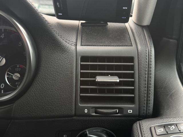Ｇクラス Ｇ３５０　ブルーテック　エーゲードグリーン全塗装　４ＷＤ車輛　自社オリジナルナローカスタムＳｔｙｌｅ　クラシックグリル　チャック柄シートカバー　１６インチスチールホイール　五角シュラウドヘッドカバー　ヘッドライトカバー（36枚目）