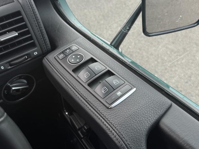 Ｇクラス Ｇ３５０　ブルーテック　エーゲードグリーン全塗装　４ＷＤ車輛　自社オリジナルナローカスタムＳｔｙｌｅ　クラシックグリル　チャック柄シートカバー　１６インチスチールホイール　五角シュラウドヘッドカバー　ヘッドライトカバー（38枚目）