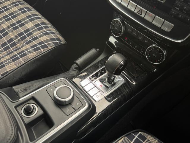 Ｇクラス Ｇ３５０　ブルーテック　エーゲードグリーン全塗装　４ＷＤ車輛　自社オリジナルナローカスタムＳｔｙｌｅ　クラシックグリル　チャック柄シートカバー　１６インチスチールホイール　五角シュラウドヘッドカバー　ヘッドライトカバー（45枚目）