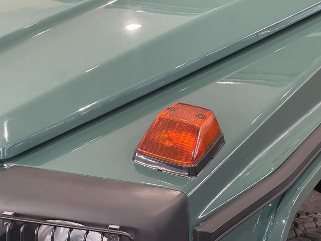 Ｇクラス Ｇ３５０　ブルーテック　エーゲードグリーン全塗装　４ＷＤ車輛　自社オリジナルナローカスタムＳｔｙｌｅ　クラシックグリル　チャック柄シートカバー　１６インチスチールホイール　五角シュラウドヘッドカバー　ヘッドライトカバー（54枚目）
