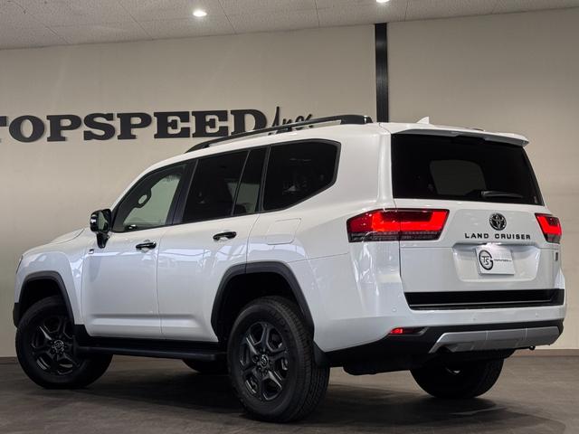 ランドクルーザー ＧＲスポーツ　ワンオーナー　ＪＢＬサウンドシステム　クールボックス　電動リアデフロック　４ＷＤ車輌　サンルーフ付き　黒革シート　ＥＴＣ２．０　　７人乗り　シートヒーター　シートクーラー　Ｂｌｕｅｔｏｏｔｈ機能（9枚目）