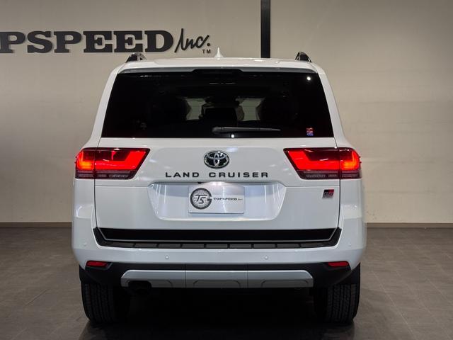 ランドクルーザー ＧＲスポーツ　ワンオーナー　ＪＢＬサウンドシステム　クールボックス　電動リアデフロック　４ＷＤ車輌　サンルーフ付き　黒革シート　ＥＴＣ２．０　　７人乗り　シートヒーター　シートクーラー　Ｂｌｕｅｔｏｏｔｈ機能（10枚目）