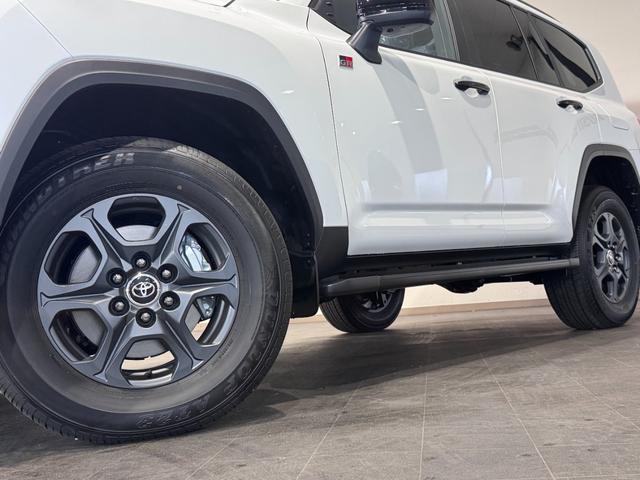 ランドクルーザー ＧＲスポーツ　ワンオーナー　ＪＢＬサウンドシステム　クールボックス　電動リアデフロック　４ＷＤ車輌　サンルーフ付き　黒革シート　ＥＴＣ２．０　　７人乗り　シートヒーター　シートクーラー　Ｂｌｕｅｔｏｏｔｈ機能（12枚目）