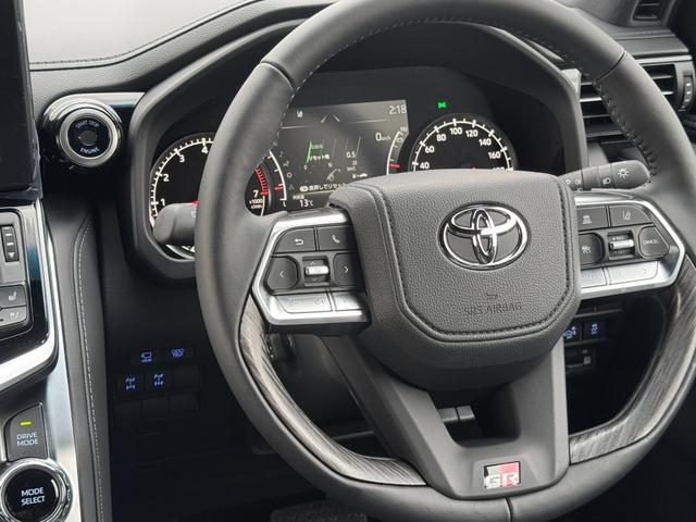 ランドクルーザー ＧＲスポーツ　ワンオーナー　ＪＢＬサウンドシステム　クールボックス　電動リアデフロック　４ＷＤ車輌　サンルーフ付き　黒革シート　ＥＴＣ２．０　　７人乗り　シートヒーター　シートクーラー　Ｂｌｕｅｔｏｏｔｈ機能（15枚目）