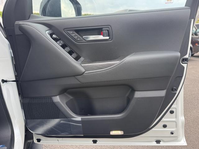 ランドクルーザー ＧＲスポーツ　ワンオーナー　ＪＢＬサウンドシステム　クールボックス　電動リアデフロック　４ＷＤ車輌　サンルーフ付き　黒革シート　ＥＴＣ２．０　　７人乗り　シートヒーター　シートクーラー　Ｂｌｕｅｔｏｏｔｈ機能（26枚目）