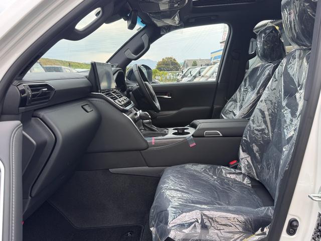 ランドクルーザー ＧＲスポーツ　ワンオーナー　ＪＢＬサウンドシステム　クールボックス　電動リアデフロック　４ＷＤ車輌　サンルーフ付き　黒革シート　ＥＴＣ２．０　　７人乗り　シートヒーター　シートクーラー　Ｂｌｕｅｔｏｏｔｈ機能（28枚目）