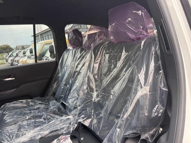 ランドクルーザー ＧＲスポーツ　ワンオーナー　ＪＢＬサウンドシステム　クールボックス　電動リアデフロック　４ＷＤ車輌　サンルーフ付き　黒革シート　ＥＴＣ２．０　　７人乗り　シートヒーター　シートクーラー　Ｂｌｕｅｔｏｏｔｈ機能（33枚目）