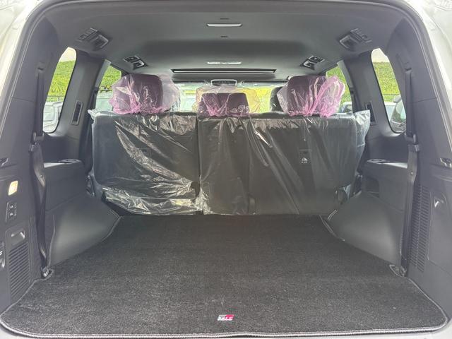 ランドクルーザー ＧＲスポーツ　ワンオーナー　ＪＢＬサウンドシステム　クールボックス　電動リアデフロック　４ＷＤ車輌　サンルーフ付き　黒革シート　ＥＴＣ２．０　　７人乗り　シートヒーター　シートクーラー　Ｂｌｕｅｔｏｏｔｈ機能（39枚目）