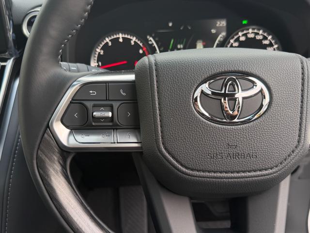 ランドクルーザー ＧＲスポーツ　ワンオーナー　ＪＢＬサウンドシステム　クールボックス　電動リアデフロック　４ＷＤ車輌　サンルーフ付き　黒革シート　ＥＴＣ２．０　　７人乗り　シートヒーター　シートクーラー　Ｂｌｕｅｔｏｏｔｈ機能（48枚目）