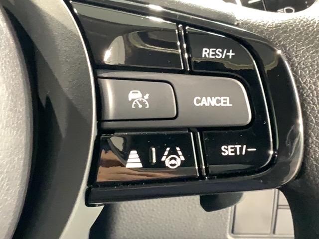 ヴェゼル ｅ：ＨＥＶ　Ｘ　Ｈ　ＳＥＮＳＩＮＧ　最長５年保証　ワンオ－ナ－　ナビＶＸＵ－２２５ＶＺｉ　ＴＶ　Ｒカメラ　ＣＤ録音　ＢＴオ－ディオ　ＤＶＤ　ＥＴＣ　ＬＥＤライト　ＶＳＡ　クルコン　アルミ　スマ－トキ－　盗難防止装置（11枚目）