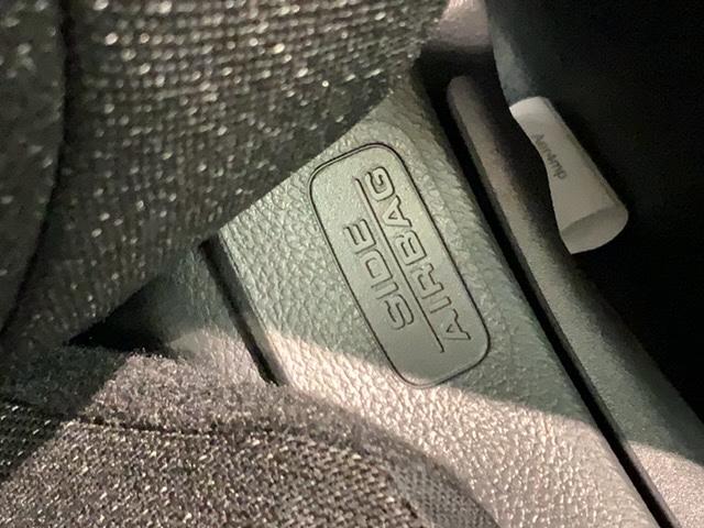 ヴェゼル ｅ：ＨＥＶ　Ｘ　Ｈ　ＳＥＮＳＩＮＧ　最長５年保証　ワンオ－ナ－　ナビＶＸＵ－２２５ＶＺｉ　ＴＶ　Ｒカメラ　ＣＤ録音　ＢＴオ－ディオ　ＤＶＤ　ＥＴＣ　ＬＥＤライト　ＶＳＡ　クルコン　アルミ　スマ－トキ－　盗難防止装置（23枚目）