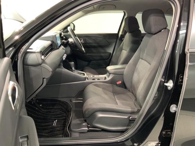 ヴェゼル ｅ：ＨＥＶ　Ｘ　Ｈ　ＳＥＮＳＩＮＧ　最長５年保証　ワンオ－ナ－　ナビＶＸＵ－２２５ＶＺｉ　ＴＶ　Ｒカメラ　ＣＤ録音　ＢＴオ－ディオ　ＤＶＤ　ＥＴＣ　ＬＥＤライト　ＶＳＡ　クルコン　アルミ　スマ－トキ－　盗難防止装置（29枚目）