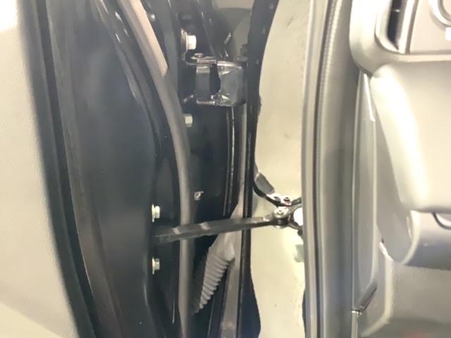 ヴェゼル ｅ：ＨＥＶ　Ｘ　Ｈ　ＳＥＮＳＩＮＧ　最長５年保証　ワンオ－ナ－　ナビＶＸＵ－２２５ＶＺｉ　ＴＶ　Ｒカメラ　ＣＤ録音　ＢＴオ－ディオ　ＤＶＤ　ＥＴＣ　ＬＥＤライト　ＶＳＡ　クルコン　アルミ　スマ－トキ－　盗難防止装置（42枚目）