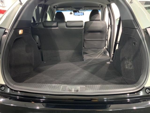 ヴェゼル ハイブリッドＲＳ・ホンダセンシング　１年保証　ワンオ－ナ－　ナビＶＸＭ－１７５ＶＦＥｉ　ＴＶ　Ｒカメラ　ＣＤ録音　ＢＴオ－ディオＤＶＤ　ドラレコ　ＥＴＣ　ＬＥＤライト　ＶＳＡ　シ－トヒ－タ－　クルコン　アルミ　スマ－トキ－　盗難防止装置（36枚目）