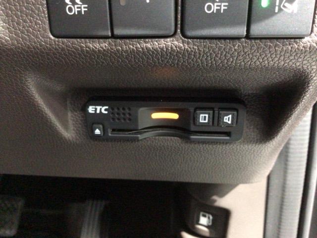 フリード Ｇ・ホンダセンシング　１年保証　ワンオ－ナ－　ナビＶＸＭ－１７４ＶＦＸｉ　ＴＶ　Ｒカメラ　ＢＴオ－ディオ　ＤＶＤ　ドラレコ　ＥＴＣ　両側電動ドア　ＶＳＡ　クルコン　スマ－トキ－　盗難防止装置　整備記録簿　ＡＡＣ　スペアキ－（12枚目）