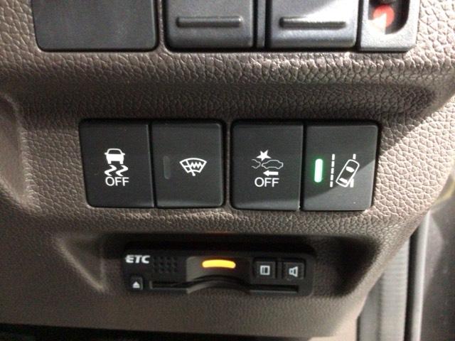 フリード Ｇ・ホンダセンシング　１年保証　ワンオ－ナ－　ナビＶＸＭ－１７４ＶＦＸｉ　ＴＶ　Ｒカメラ　ＢＴオ－ディオ　ＤＶＤ　ドラレコ　ＥＴＣ　両側電動ドア　ＶＳＡ　クルコン　スマ－トキ－　盗難防止装置　整備記録簿　ＡＡＣ　スペアキ－（14枚目）