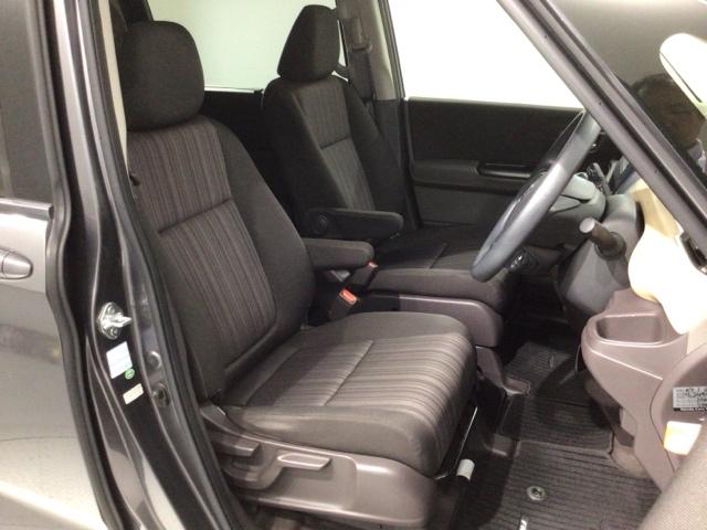 フリード Ｇ・ホンダセンシング　１年保証　ワンオ－ナ－　ナビＶＸＭ－１７４ＶＦＸｉ　ＴＶ　Ｒカメラ　ＢＴオ－ディオ　ＤＶＤ　ドラレコ　ＥＴＣ　両側電動ドア　ＶＳＡ　クルコン　スマ－トキ－　盗難防止装置　整備記録簿　ＡＡＣ　スペアキ－（17枚目）