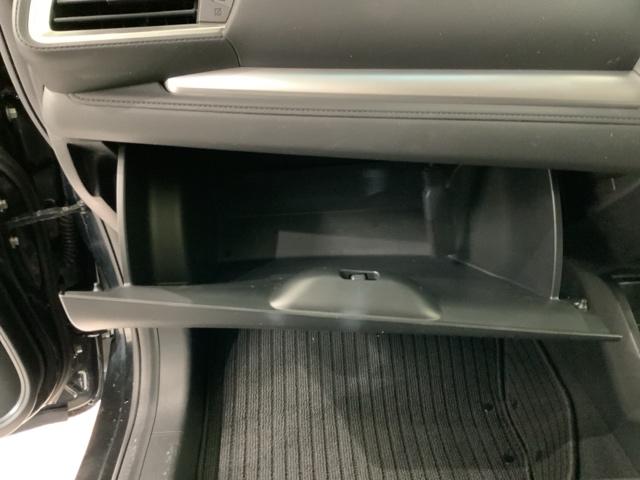 フィットハイブリッド Ｌ　ホンダセンシング　１年保証　純正ナビ　ＴＶ　Ｒカメラ　ＢＴオ－ディオ　ＤＶＤ　ドラレコ　ＥＴＣ　ＬＥＤライト　ＶＳＡ　クルコン　アルミ　フォグ　スマキ－　整備記録簿（26枚目）