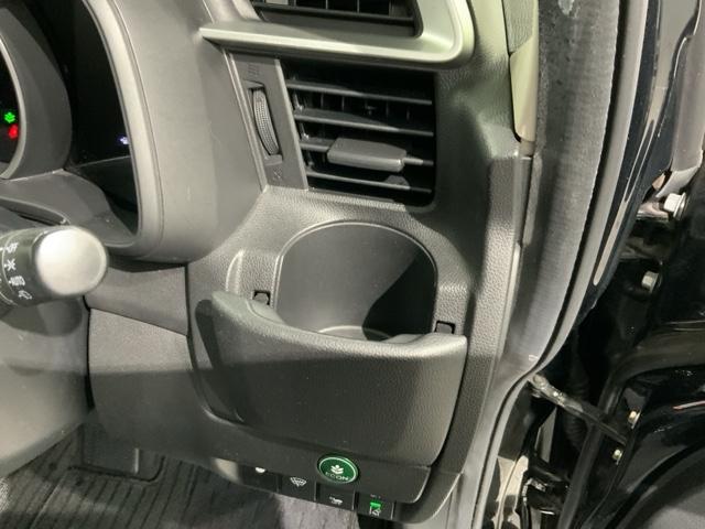 フィットハイブリッド Ｌ　ホンダセンシング　１年保証　純正ナビ　ＴＶ　Ｒカメラ　ＢＴオ－ディオ　ＤＶＤ　ドラレコ　ＥＴＣ　ＬＥＤライト　ＶＳＡ　クルコン　アルミ　フォグ　スマキ－　整備記録簿（28枚目）