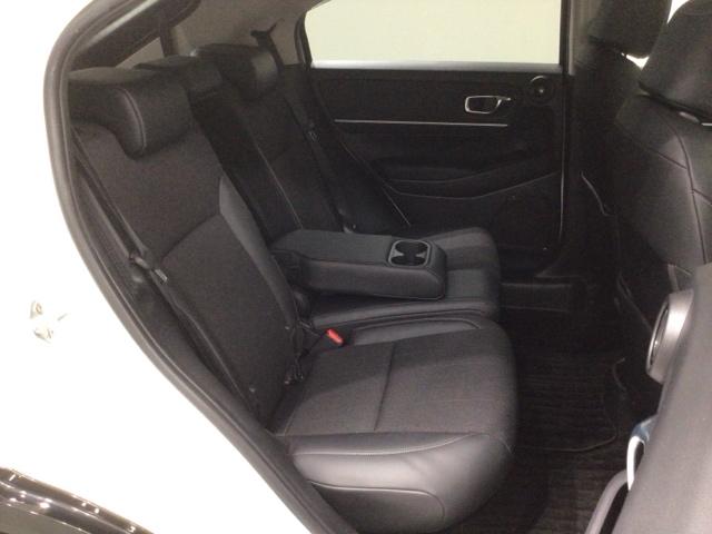 ヴェゼル ｅ：ＨＥＶ　Ｚ　Ｈ　ＳＥＮＳＩＮＧ　最長５年保証　ワンオーナー　純正ナビ　ＴＶ　Ｒカメラ　マルチビュー　ＢＴオ－ディオ　ＥＴＣ　ＬＥＤライト　ＶＳＡ　シートヒーター　クルコン　Ｐテールゲート　アルミ　フォグ　スマキー（18枚目）