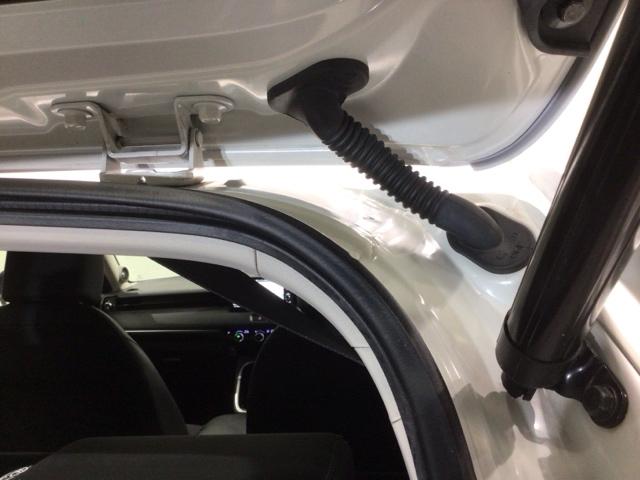 ヴェゼル ｅ：ＨＥＶ　Ｚ　Ｈ　ＳＥＮＳＩＮＧ　最長５年保証　ワンオーナー　純正ナビ　ＴＶ　Ｒカメラ　マルチビュー　ＢＴオ－ディオ　ＥＴＣ　ＬＥＤライト　ＶＳＡ　シートヒーター　クルコン　Ｐテールゲート　アルミ　フォグ　スマキー（43枚目）