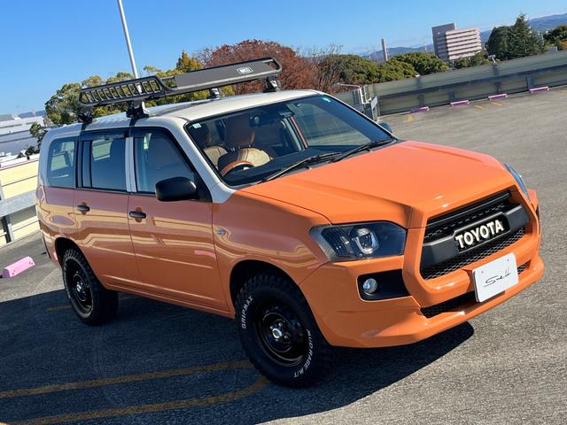 プロボックス Ｆ　カスタム　社外ヘッドライト　社外バンパー　社外ボンネット　リフトアップ　ＭＴタイヤ　キャリア＆ラック　シートカバー　ベットキット（5枚目）