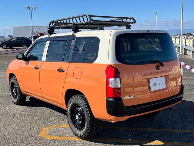 プロボックス Ｆ　カスタム　社外ヘッドライト　社外バンパー　社外ボンネット　リフトアップ　ＭＴタイヤ　キャリア＆ラック　シートカバー　ベットキット（8枚目）