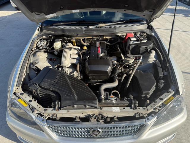 アルテッツァ ＲＳ２００　Ｌエディション　クラッチ新品　ホイールタイヤ新品　車高調　マフラー　６速ミッション　衝突安全ボディ　修復無　１ヶ月１０００Ｋｍ保証　シルバー　走行６８０００Ｋｍ（18枚目）