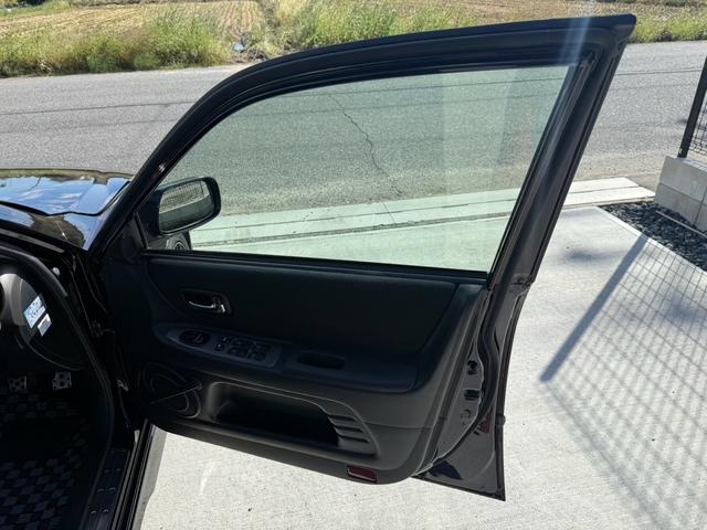 アルテッツァ ＲＳ２００　Ｚエディション　クラッチ　車高調　オールペイント塗装　ホイールタイヤ　スタウトボンネット　社外マフラー　ナビ　バックカメラ　ドライブレコーダー　６速ミッション　走行３６０００Ｋｍ　１ヶ月１０００Ｋｍ保証（10枚目）