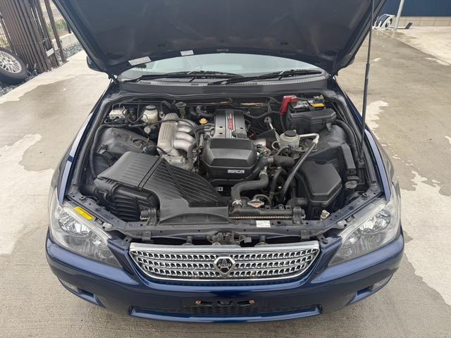 アルテッツァ ＲＳ２００　Ｚエディション　６速ミッション　クラッチ新品　タイヤ新品　車検整備付　１ヶ月１０００ＫＭ保証　走行９４０００Ｋｍ　修復歴無し　衝突安全ボディ（11枚目）