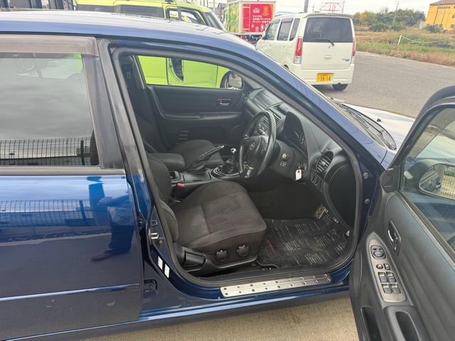 アルテッツァ ＲＳ２００　Ｚエディション　６速ミッション　クラッチ新品　タイヤ新品　車検整備付　１ヶ月１０００ＫＭ保証　走行９４０００Ｋｍ　修復歴無し　衝突安全ボディ（13枚目）