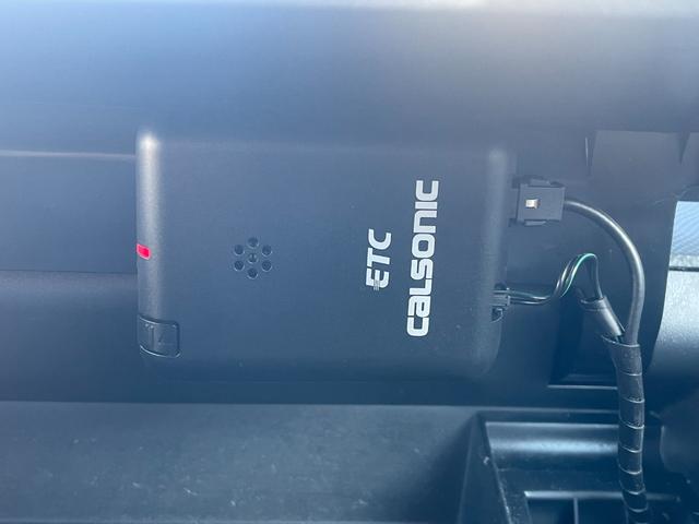 ヴィッツ ＲＳ　５速ＭＴ　キーレス　ナビ　フルセグＴＶ　Ｂｌｕｅｔｏｏｔｈ接続　ＥＴＣ　電動格納ミラー　フォグランプ　純正１６インチアルミホイール　ＨＩＤヘッドライト（33枚目）