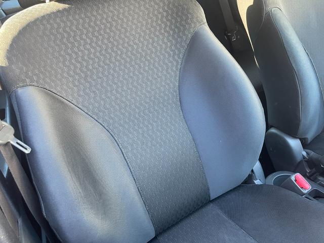 ヴィッツ ＲＳ　５速ＭＴ　キーレス　ナビ　フルセグＴＶ　Ｂｌｕｅｔｏｏｔｈ接続　ＥＴＣ　電動格納ミラー　フォグランプ　純正１６インチアルミホイール　ＨＩＤヘッドライト（39枚目）