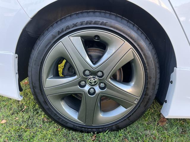 プリウス Ｓ　Ｓ　フルエアロ　純正１７ＡＷハイグロス塗装　バックカメラ　クルコン　オートハイビーム　衝突軽減ブレーキ　オートライト　ＥＴＣ　地デジ　Ｂｌｕｅｔｏｏｔｈ　ステアリングスイッチ　ＬＥＤヘッドライト（16枚目）