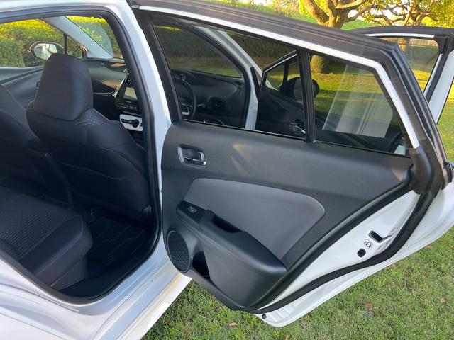 プリウス Ｓ　Ｓ　フルエアロ　純正１７ＡＷハイグロス塗装　バックカメラ　クルコン　オートハイビーム　衝突軽減ブレーキ　オートライト　ＥＴＣ　地デジ　Ｂｌｕｅｔｏｏｔｈ　ステアリングスイッチ　ＬＥＤヘッドライト（24枚目）